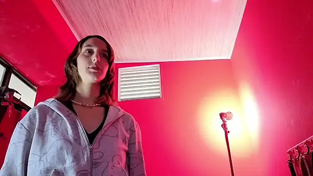 Ambar Roux  online show from March 7, 2026, 12:46 pm