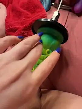 luisa1 online show from March 11, 2025, 8:20 pm