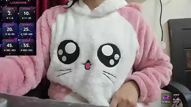 Reika 01 online show from December 3, 2025, 7:45 pm