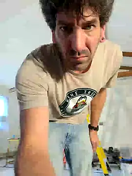 Snapshot of StrokeKing42 chatting on December 4, 2024, 7:01 pm StrokeKing42 online show from December 4, 2024, 7:01 pm