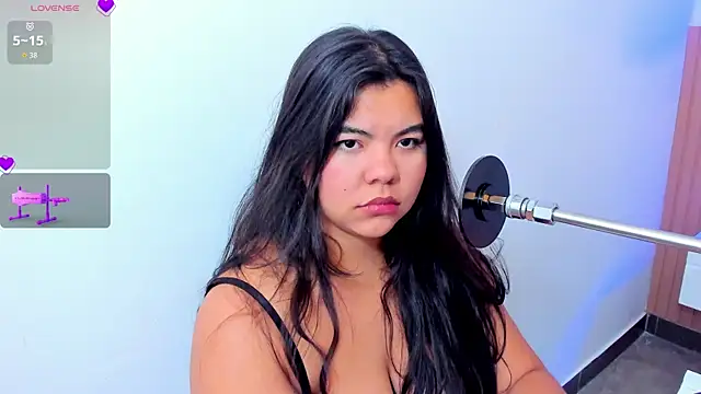 klhoe boobs online show from December 18, 2025, 4:07 am