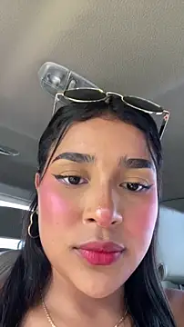 Snapshot of Mariangel_11 chatting on May 11, 2026, 2:45 pm Mariangel 11 online show from May 11, 2026, 2:45 pm