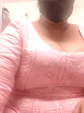 zeepe19 online show from November 24, 2025, 6:18 pm