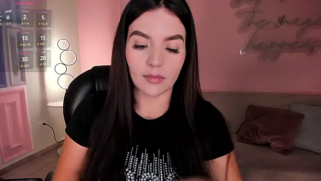 ValeriaRoldanX online show from March 8, 2026, 5:17 pm