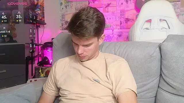 Mike Burn online show from November 4, 2025, 4:06 pm