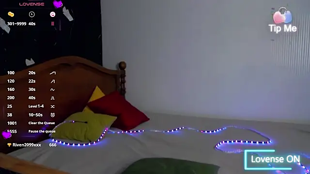 Lillianhot68 online show from February 10, 2025, 11:04 am