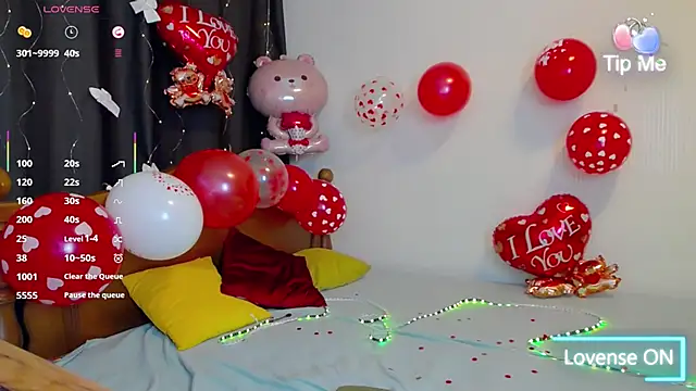 Lillianhot68 online show from February 14, 2025, 11:31 am