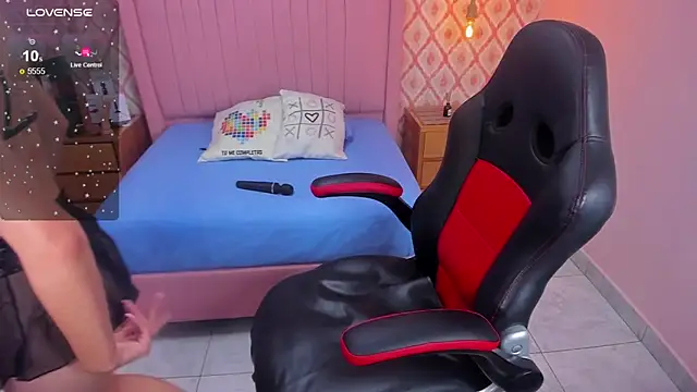 alysonJackson online show from January 13, 2025, 7:10 pm