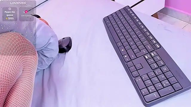 alysonJackson online show from March 22, 2025, 10:48 pm