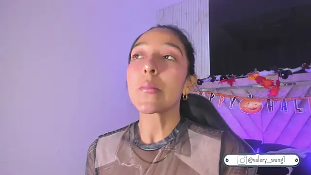 Valery wang online show from October 24, 2025, 11:50 am