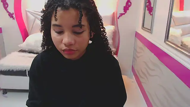 Mayaa ross online show from December 19, 2024, 10:53 pm