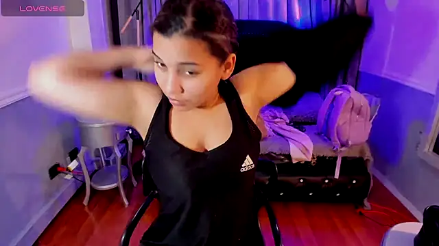 Mayaa ross online show from November 14, 2025, 2:21 am