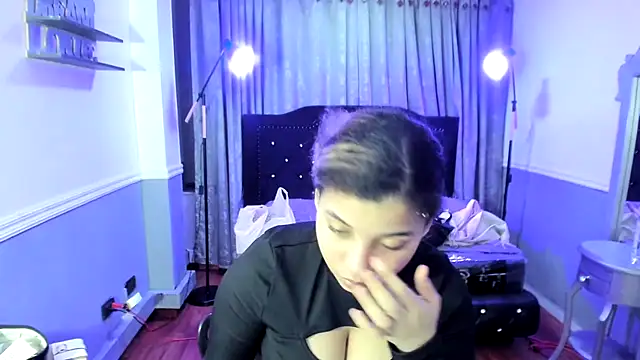 Mayaa ross online show from November 18, 2025, 12:49 am