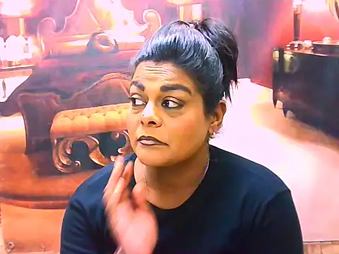 indianCherryPie online show from July 10, 2026, 5:34 am
