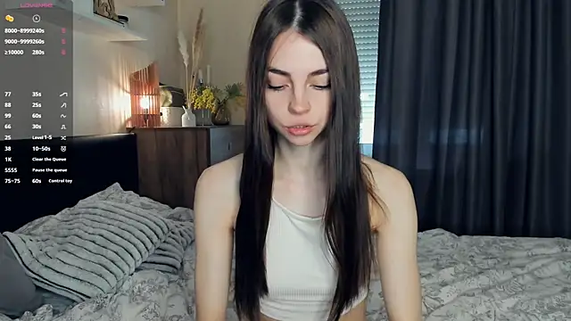 MaryJacksoon online show from March 28, 2026, 7:19 am