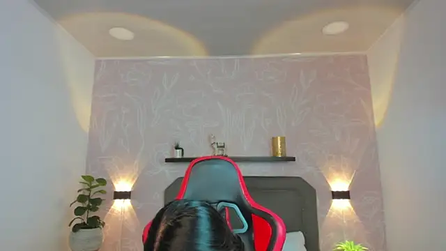 angelica dymond online show from February 19, 2025, 12:11 pm