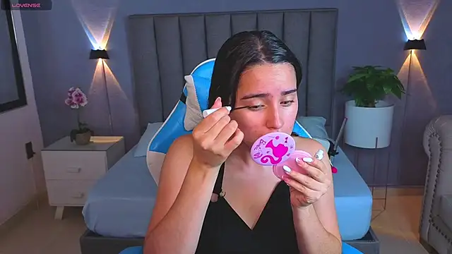 angelica dymond online show from September 26, 2025, 12:31 pm