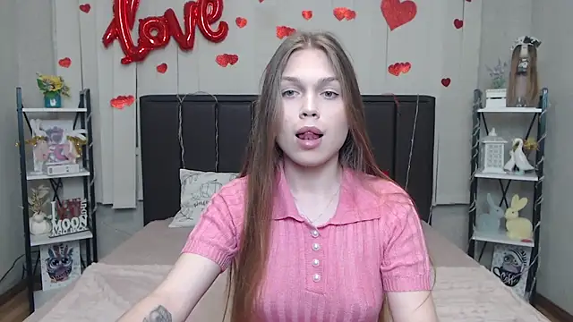 LaraPika online show from March 18, 2026, 6:05 am