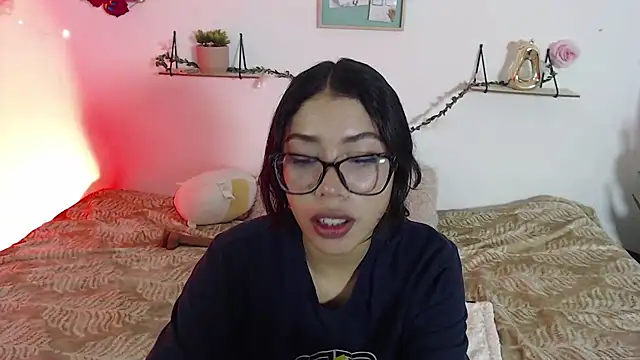 AmberJeong online show from January 12, 2025, 1:00 am