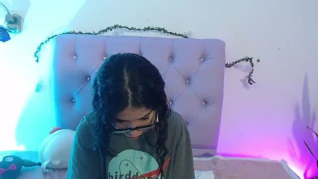 AmberJeong online show from January 18, 2025, 1:52 am