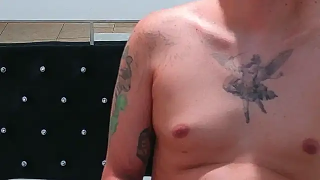 ZikaruRichie online show from June 26, 2026, 2:27 am