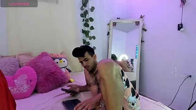 catalina and roger online show from October 22, 2025, 12:05 pm