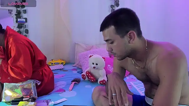 catalina and roger online show from November 23, 2025, 4:40 pm