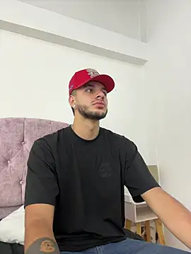 Amadeo Wild online show from October 28, 2025, 2:20 pm