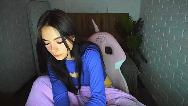 Roxanne tay online show from December 30, 2024, 1:26 am