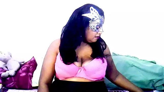 Snapshot of Mysterylady143 chatting on July 1, 2026, 6:07 pm Mysterylady143 online show from July 1, 2026, 6:07 pm