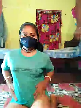 Snapshot of indiancouple09 chatting on February 3, 2025, 4:10 pm indiancouple09 online show from February 3, 2025, 4:10 pm