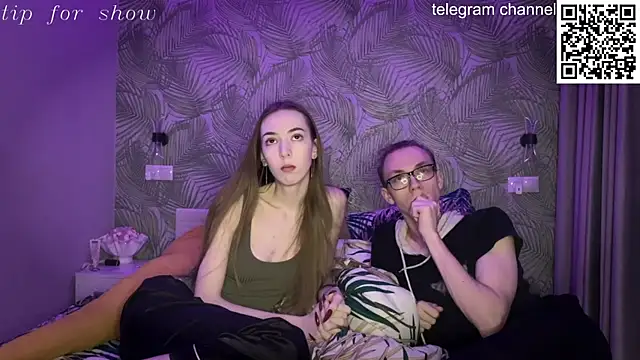 Snapshot of Alex17am chatting on February 17, 2026, 4:24 pm Alex17am online show from February 17, 2026, 4:24 pm