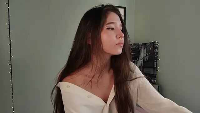 purrrrrrrrr online show from December 7, 2024, 2:57 pm