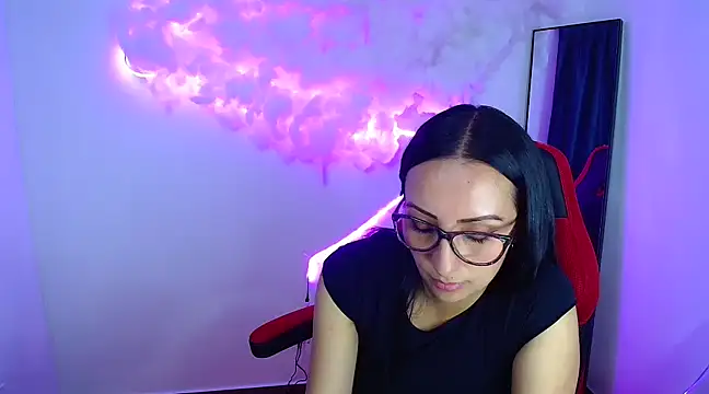 Snapshot of yaralyminjo2 chatting on December 3, 2024, 2:05 pm yaralyminjo2 online show from December 3, 2024, 2:05 pm