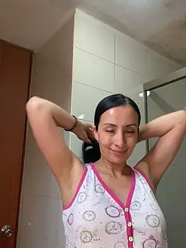 Snapshot of yaralyminjo2 chatting on December 7, 2024, 1:18 pm yaralyminjo2 online show from December 7, 2024, 1:18 pm