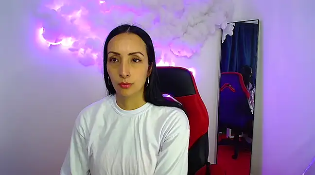 Snapshot of yaralyminjo2 chatting on December 9, 2024, 2:06 pm yaralyminjo2 online show from December 9, 2024, 2:06 pm