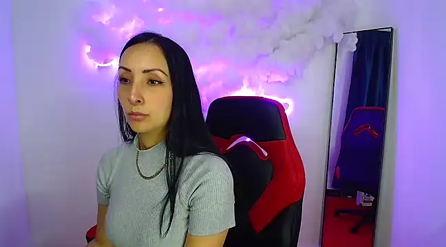 Snapshot of yaralyminjo2 chatting on December 11, 2024, 2:00 pm yaralyminjo2 online show from December 11, 2024, 2:00 pm