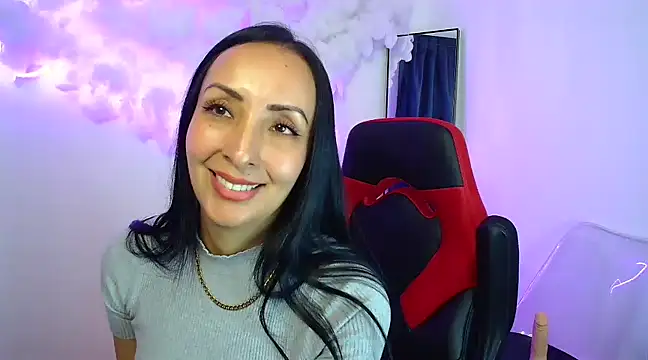 Snapshot of yaralyminjo2 chatting on December 11, 2024, 8:07 pm yaralyminjo2 online show from December 11, 2024, 8:07 pm