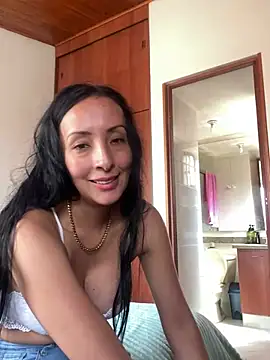 Snapshot of yaralyminjo2 chatting on December 13, 2024, 4:38 pm yaralyminjo2 online show from December 13, 2024, 4:38 pm