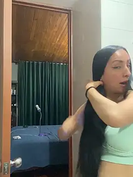 Snapshot of yaralyminjo2 chatting on December 28, 2024, 11:37 pm yaralyminjo2 online show from December 28, 2024, 11:37 pm