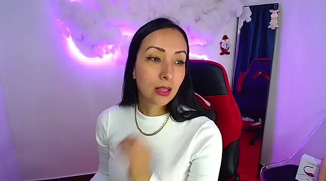 Snapshot of yaralyminjo2 chatting on December 30, 2024, 2:08 pm yaralyminjo2 online show from December 30, 2024, 2:08 pm