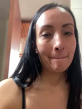 Snapshot of yaralyminjo2 chatting on January 3, 2025, 6:14 pm yaralyminjo2 online show from January 3, 2025, 6:14 pm