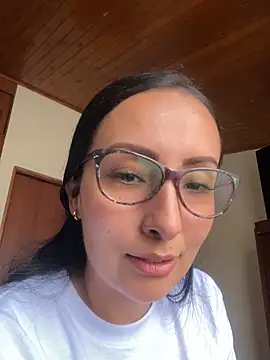 Snapshot of yaralyminjo2 chatting on January 5, 2025, 8:21 pm yaralyminjo2 online show from January 5, 2025, 8:21 pm