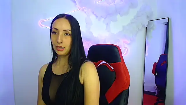 Snapshot of yaralyminjo2 chatting on January 22, 2025, 2:35 pm yaralyminjo2 online show from January 22, 2025, 2:35 pm