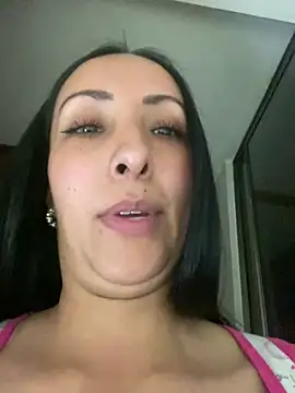 Snapshot of yaralyminjo2 chatting on January 22, 2025, 11:53 pm yaralyminjo2 online show from January 22, 2025, 11:53 pm