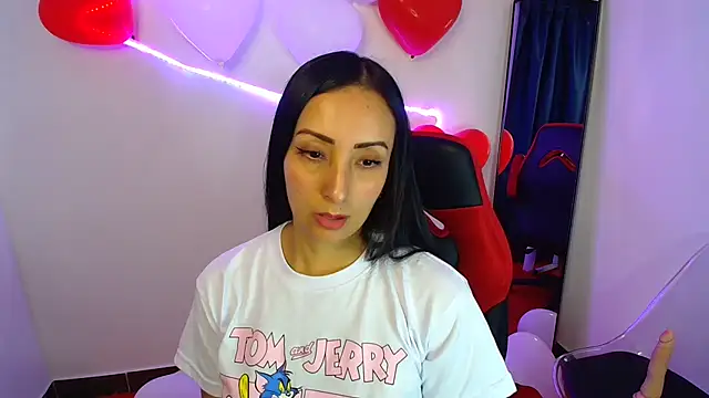 Snapshot of yaralyminjo2 chatting on February 17, 2025, 1:32 pm yaralyminjo2 online show from February 17, 2025, 1:32 pm