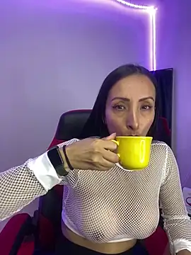 Snapshot of yaralyminjo2 chatting on March 4, 2025, 2:10 pm yaralyminjo2 online show from March 4, 2025, 2:10 pm