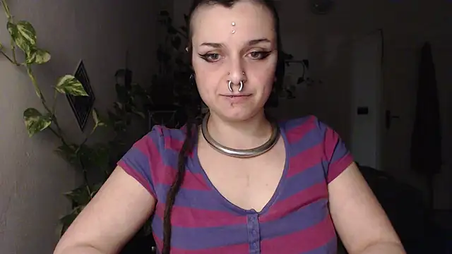 Snapshot of kinkyspirali chatting on February 26, 2026, 6:18 pm kinkyspirali online show from February 26, 2026, 6:18 pm