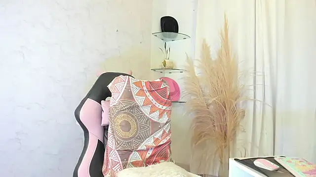 Leslie browm online show from February 16, 2026, 11:45 pm