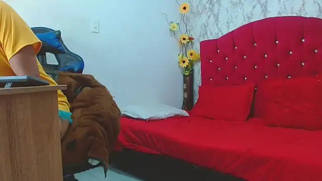 Snapshot of AlexaFontana chatting on February 5, 2026, 4:17 am AlexaFontana online show from February 5, 2026, 4:17 am